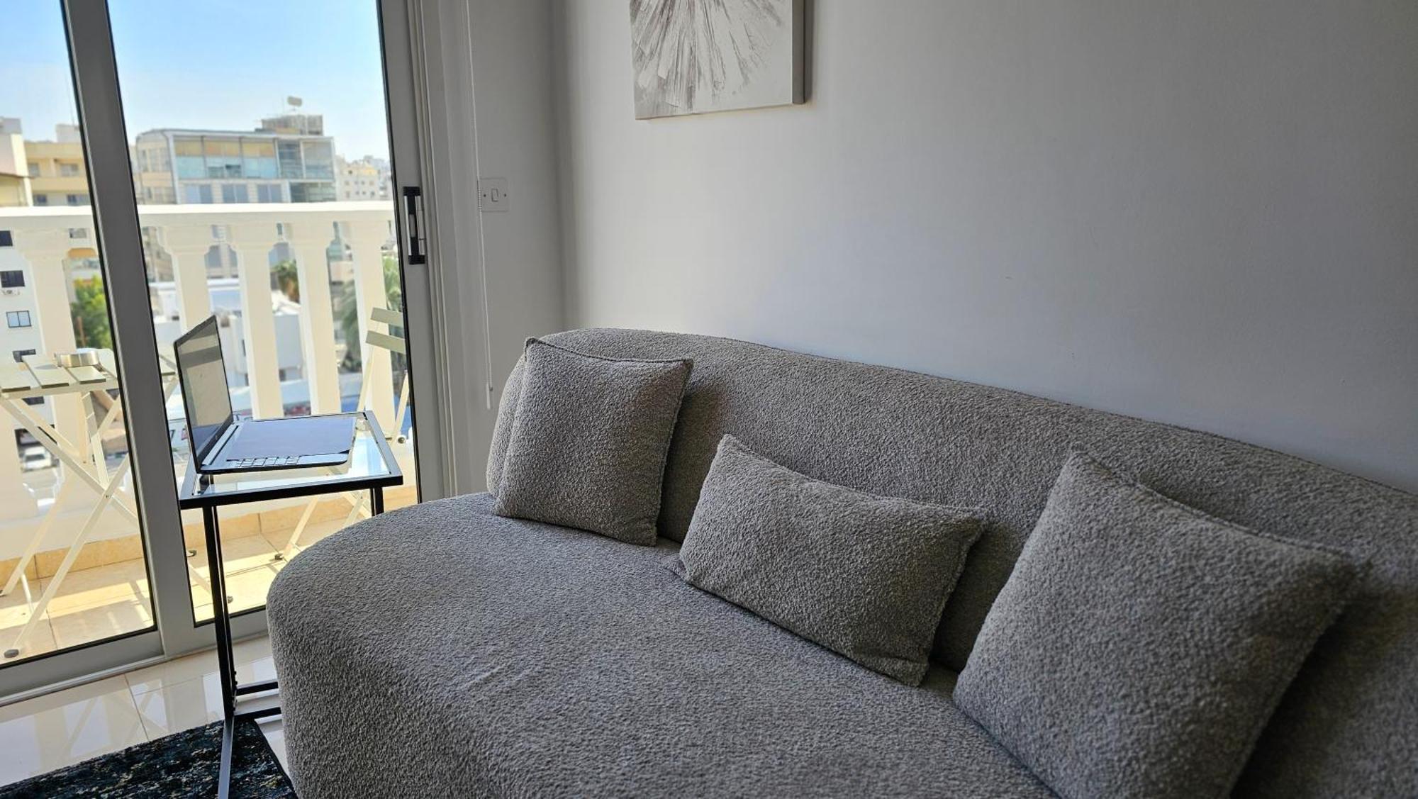 Stay Cosmo City Suites Λευκωσία Εξωτερικό φωτογραφία